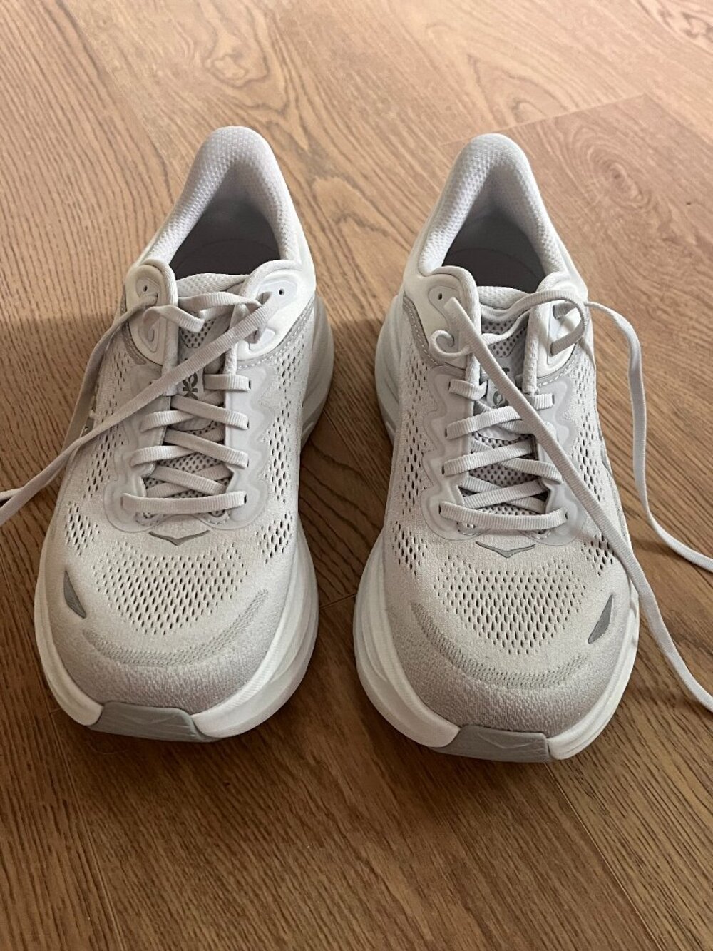 Women's Hoka Bondi 9 - Gray and White